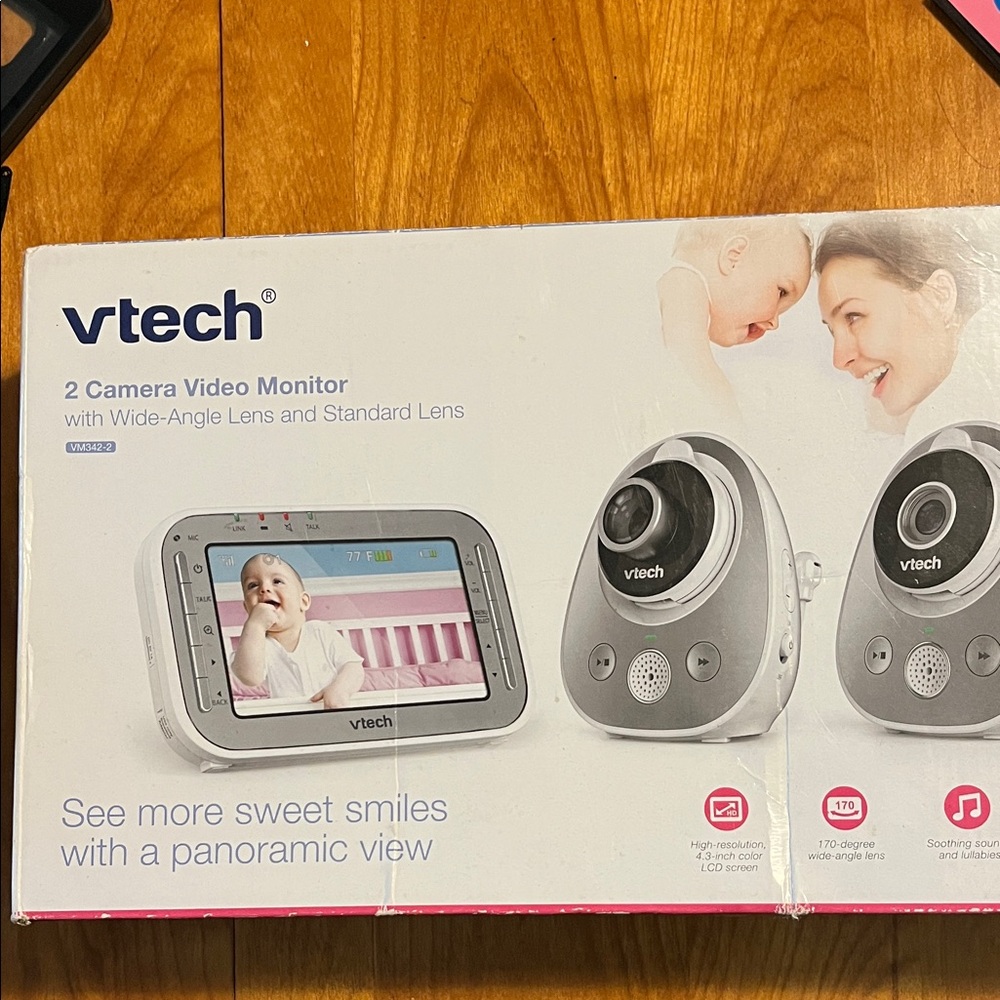 2-Camera Video Monitor in White and Gray - Panoramic View